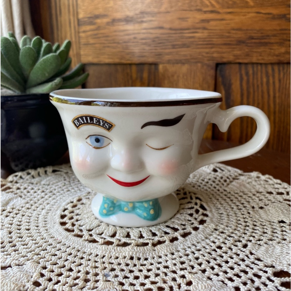 Vintage Bailey’s Irish Cream Winking Face Male Mug Vintage EUC